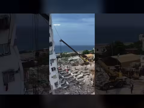 زلزال في فنزويلا يخلف آلاف الضحايا