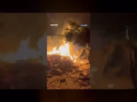 استشهاد طفلة وأمها بقصف مخيم للنازحين