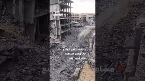 الجيش الإسرائيلي يُحدث دماراً هائلاً في مخيم الشاطئ بغزة