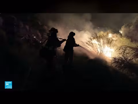 مقتل 12 شخصا في حرائق غابات في إسبانيا