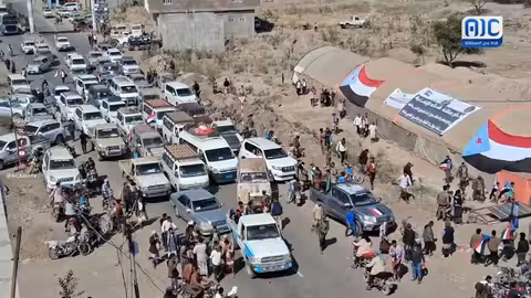 وفد من الأزارق يصل الضالع لدعم الاعتصام المفتوح