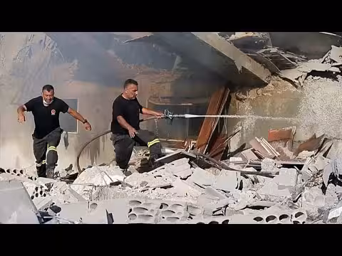 غارة إسرائيلية تقتل أربعة وتصيب 33 في جنوب لبنان