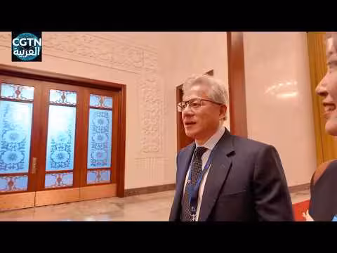 شي جين بينغ يستقبل ترامب في الصين