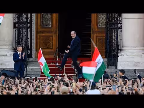 وزير الصحة المجري المقبل يرقص في احتفال لماجيار