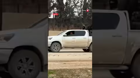 الجيش السوري يدخل دير حافر بعد انسحاب قوات قسد