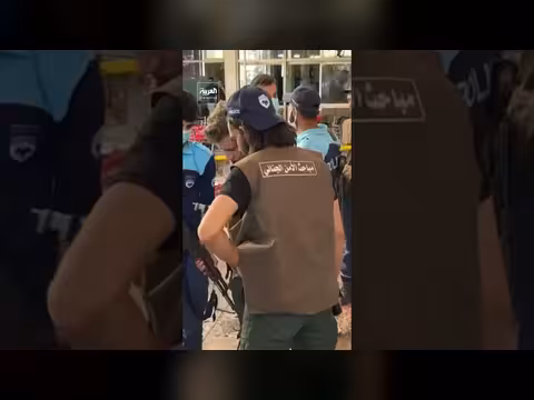 كاميرا العربية ترصد أضرار المقهى المستهدف في دمشق