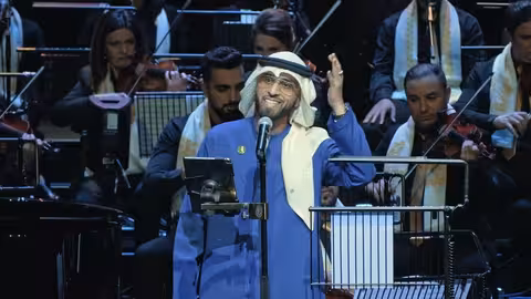 العودة بايقاع العيالة كلمات سلطان العويس محمد القحوم - نغم في دبي أداء د. طارق المنهالي