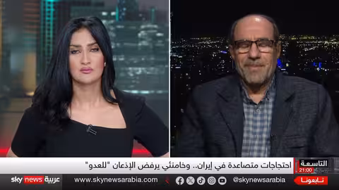 احتجاجات إيران: ترامب يحذر وخامنئي يرفض الإذعان