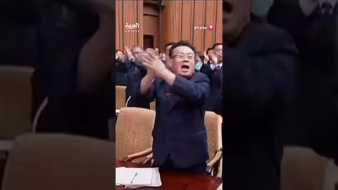 ترحيب حار بالزعيم كيم في مجلس الشعب الأعلى