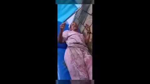 قيادي حوثي يهاجم بائع معجنات بزيت مغلي في إب اليمنية!