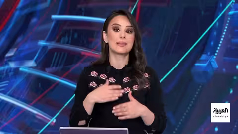 سيدة وأطفالها يواجهون عاصفة غبار للوصول إلى منزلهم في أريزونا