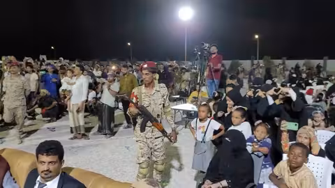 ماريا قحطان تغني يا مروح بلادك في مهرجان المارينا في المهره