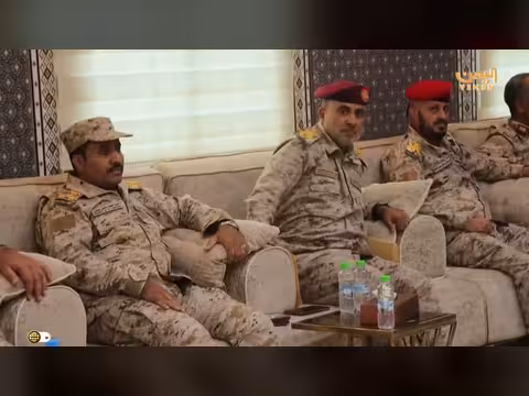 نشرة أخبار التاسعة مع عفاف ثابت